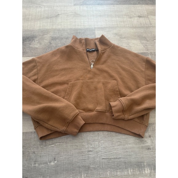 PrettyLittleThing Tops - PrettyLittleThing Brown Cropped Quarter-Zip Sweatshirt - SizE‎ med